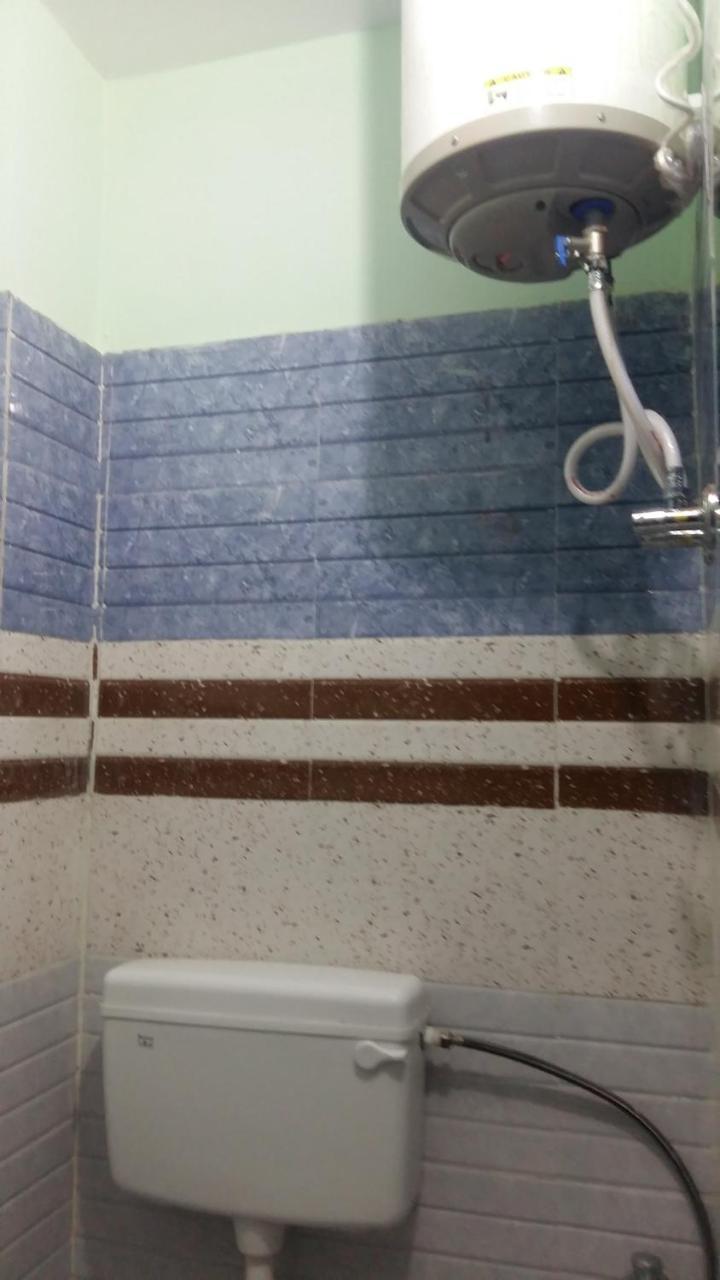 Hotel Giriraj Inn Варанасі Екстер'єр фото